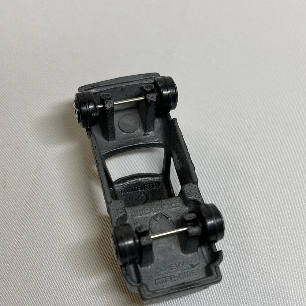 Vintage Tootsie Toy Black Chevy Step Side Pick-up Truck - made in Chicago, IL - Picture 5 of 7